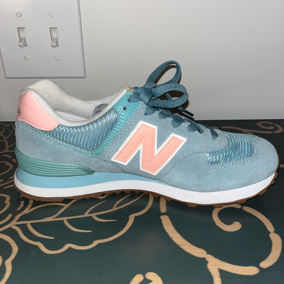 Brand new 574 New Balance - Picture 3 of 3